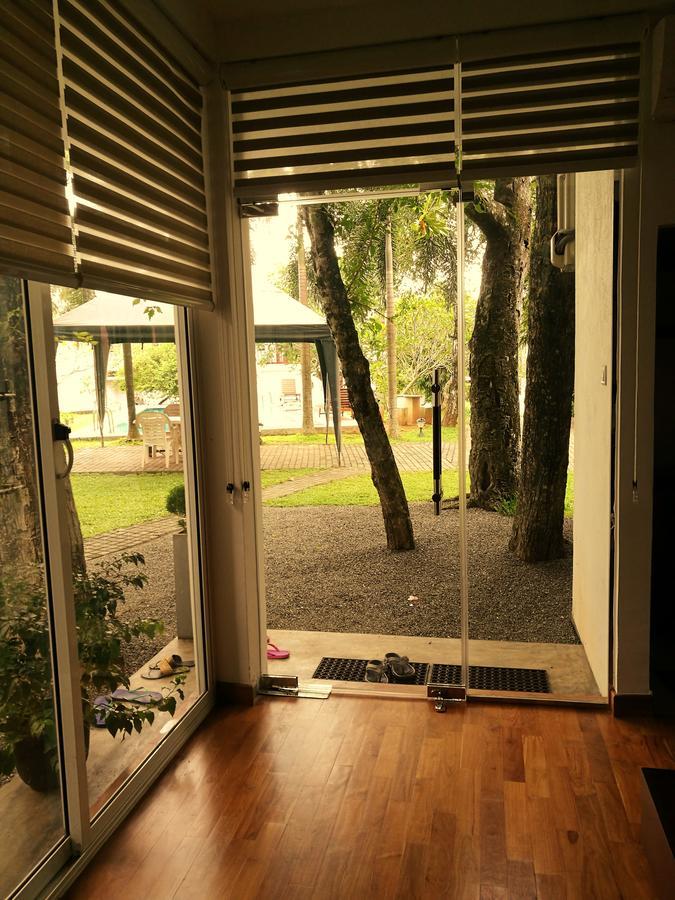 Вилла Oak Residencies Кирибатгода Экстерьер фото