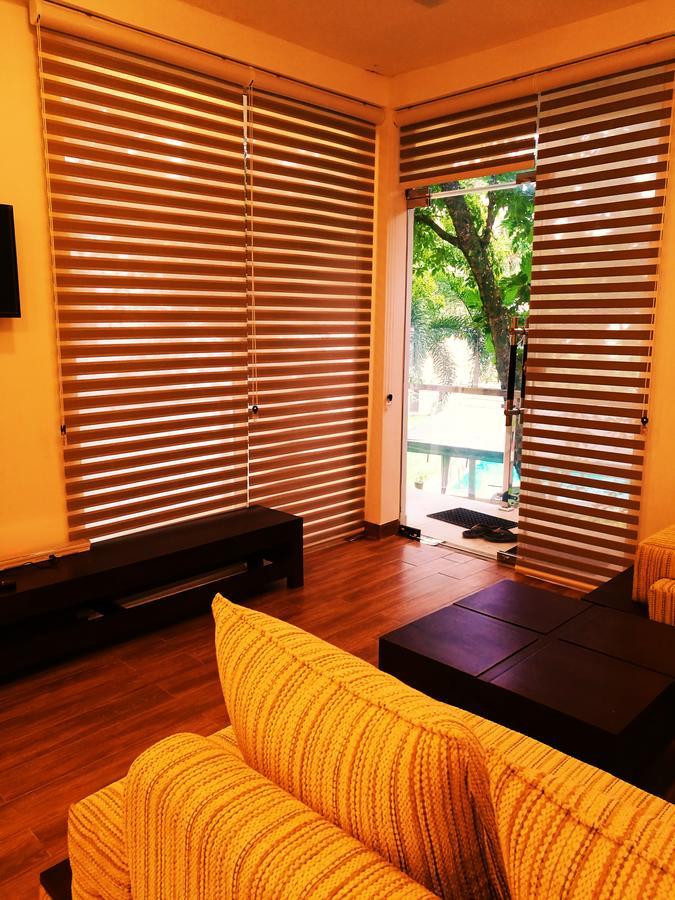 Вилла Oak Residencies Кирибатгода Экстерьер фото