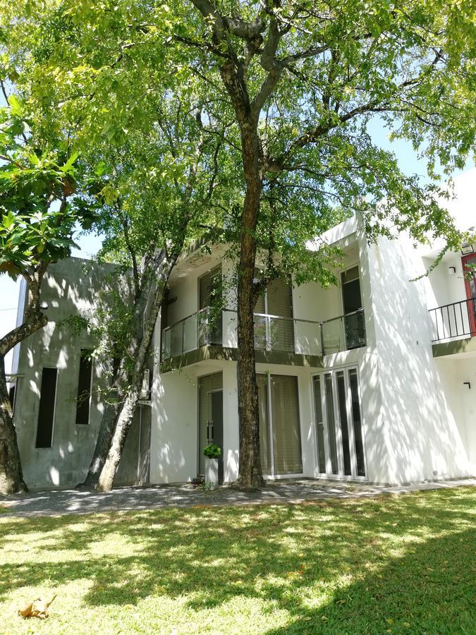 Вилла Oak Residencies Кирибатгода Экстерьер фото